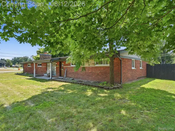 1640 Beverly BLVD, Walled Lake, MI 48390