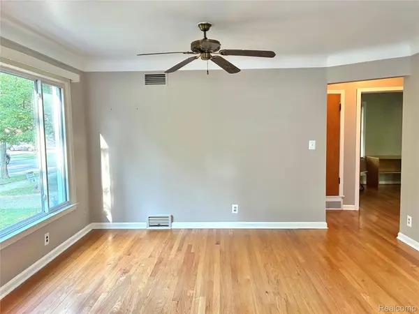 602 Dewey ST, Royal Oak, MI 48067