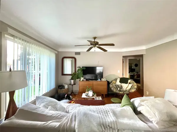 602 Dewey ST, Royal Oak, MI 48067