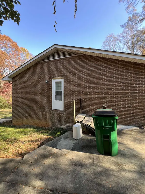 7004 Delisa Dr, Charlotte, NC 28214-2647