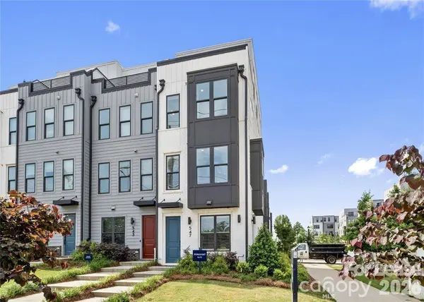 547 W Tremont AVE