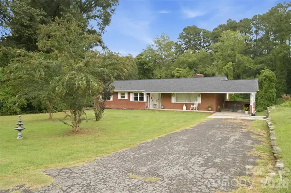 914 Springdale LN