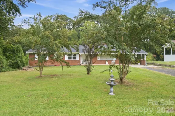 914 Springdale LN, Gastonia, NC 28052