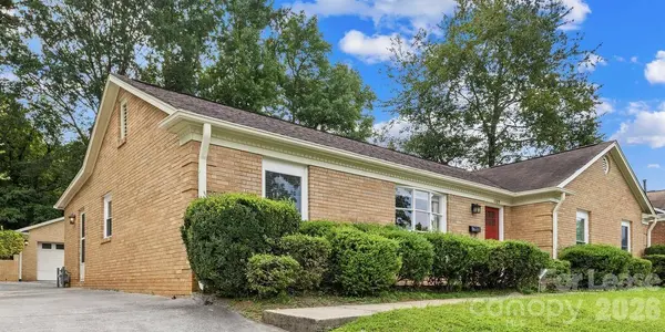 1109 Plumstead RD, Charlotte, NC 28216