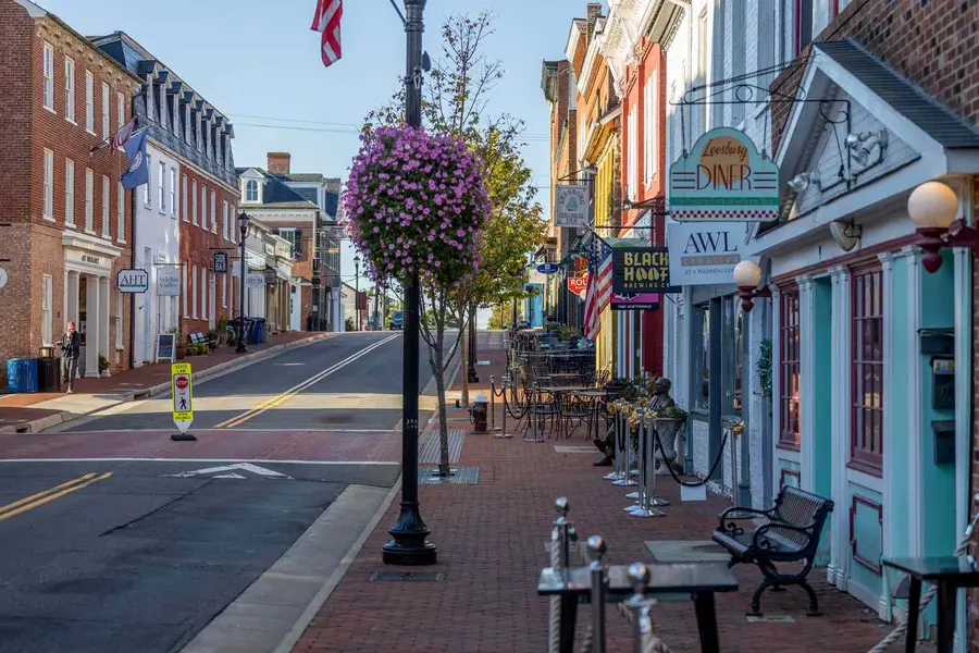 Leesburg