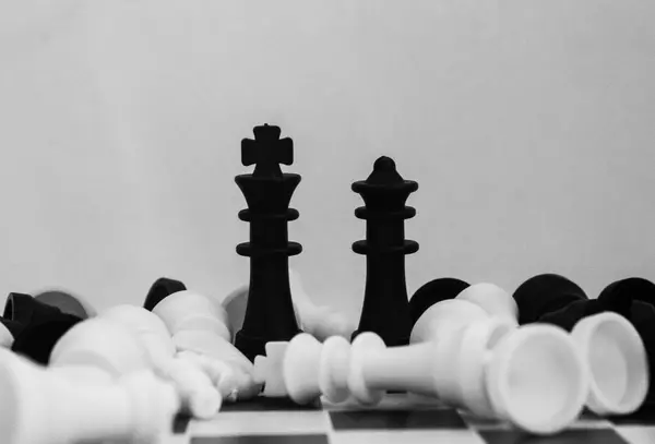 Who Has the Advantage in Collin County: Buyers or Sellers?