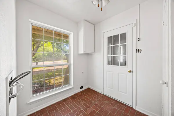 7609 Spring Valley Rd, Dallas, TX 75254-2837