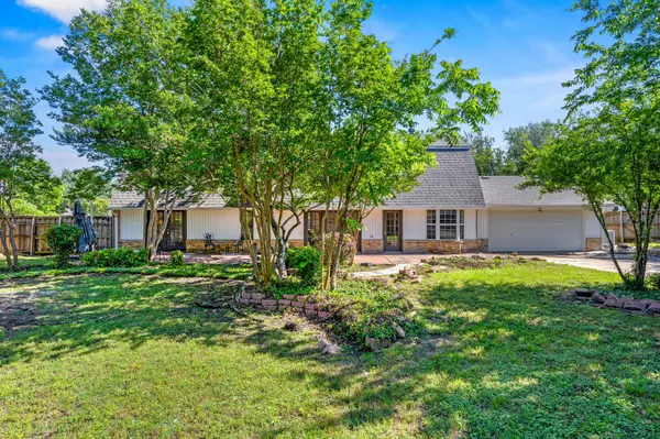 7609 Spring Valley Rd, Dallas, TX 75254-2837