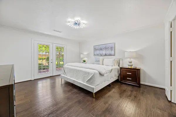 7609 Spring Valley Rd, Dallas, TX 75254-2837