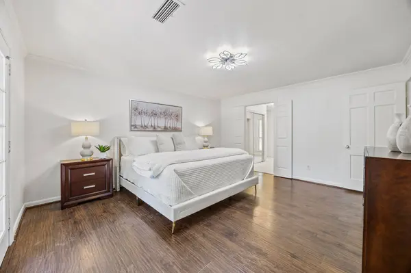 7609 Spring Valley Rd, Dallas, TX 75254-2837