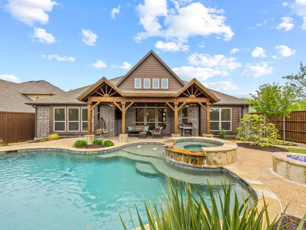 703 Hammond Dr, Wylie, TX 75098-0496