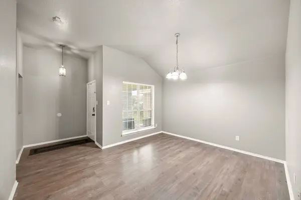 119 Lipan St, Greenville, TX 75402-2807