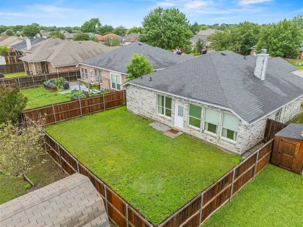 119 Lipan St, Greenville, TX 75402-2807