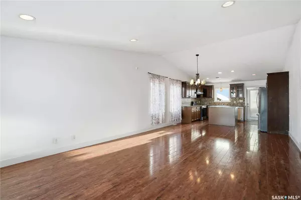 339 West Hampton BOULEVARD, Saskatoon, SK S7R 0B5