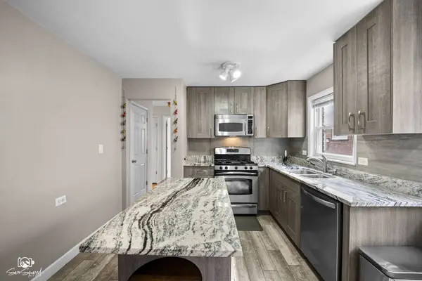 6355 W Addison ST #1-SW, Chicago, IL 60634