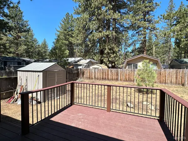 2613 Fountain Avenue, South Lake Tahoe, CA 96150