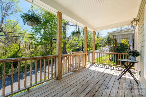 4 & 6 Cottage CT, Asheville, NC 28801