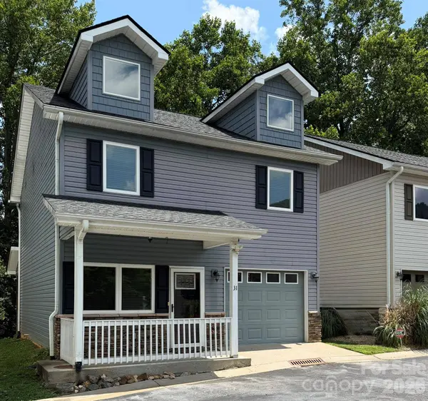 31 English Ivy RD, Asheville, NC 28806