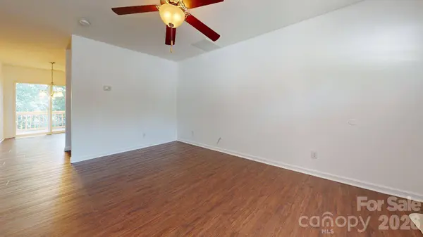 31 English Ivy RD, Asheville, NC 28806