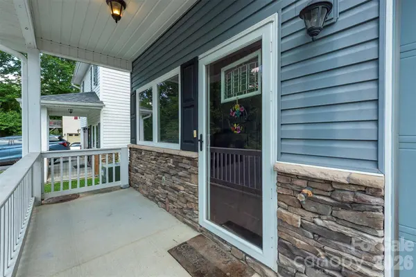 31 English Ivy RD, Asheville, NC 28806