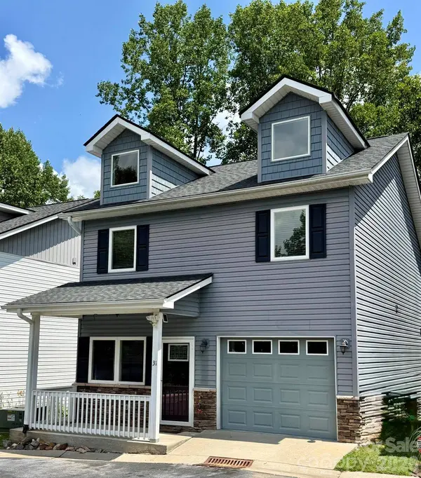 31 English Ivy RD, Asheville, NC 28806