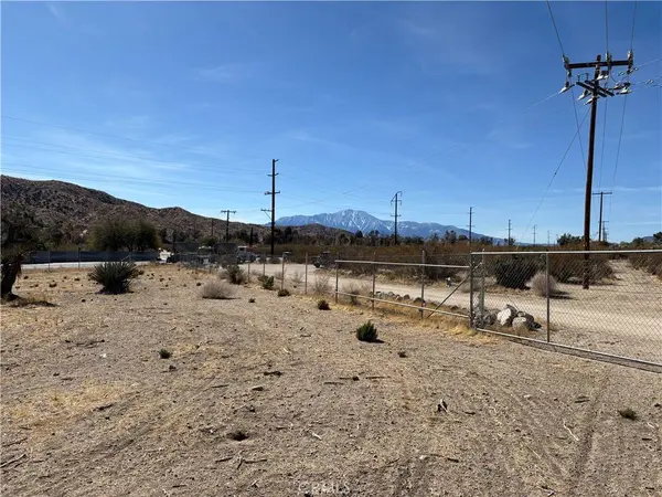 9825 Fobes Rd, Morongo Valley, CA 92256-9555