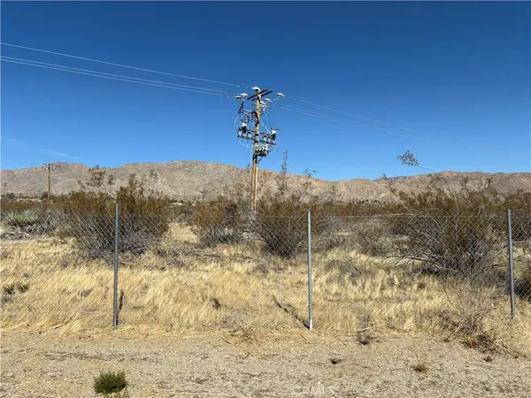 9825 Fobes Rd, Morongo Valley, CA 92256-9555