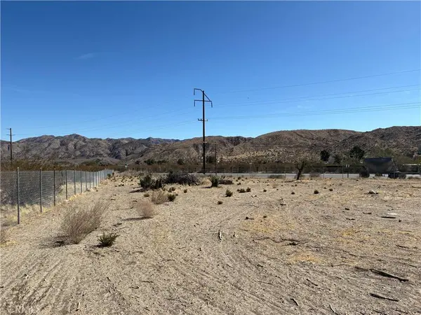 9825 Fobes Rd, Morongo Valley, CA 92256-9555