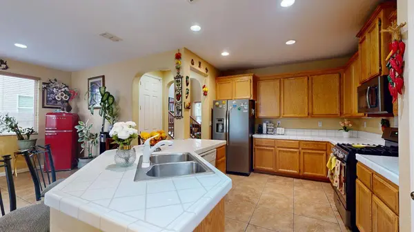 1055 San Jose AVE, Madera, CA 93637