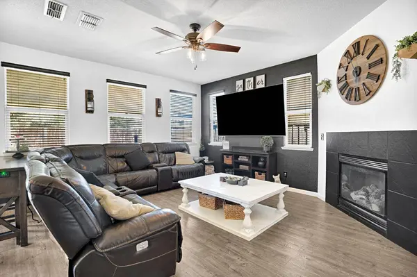 967 Papaya ST, Madera, CA 93638