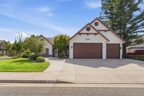 2074 Calimyrna AVE, Clovis, CA 93611