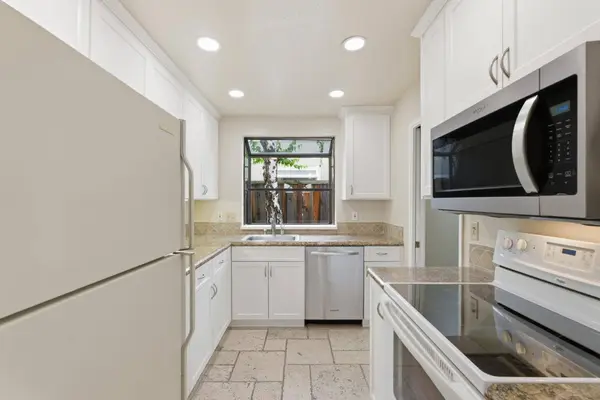 4362 Valley AVE C5, Pleasanton, CA 94566