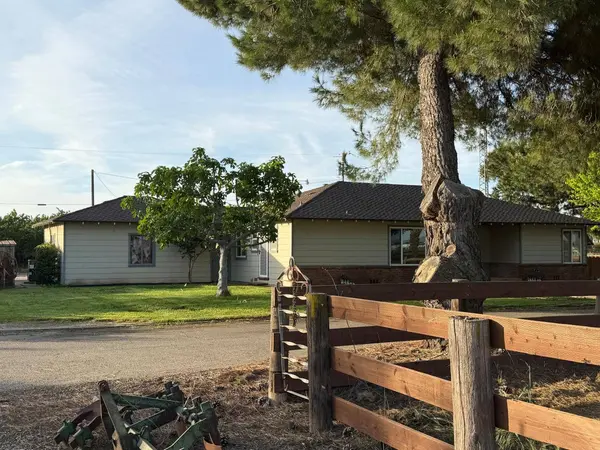 1248 E Las Palmas AVE, Patterson, CA 95363