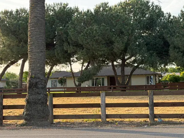 1248 E Las Palmas AVE, Patterson, CA 95363