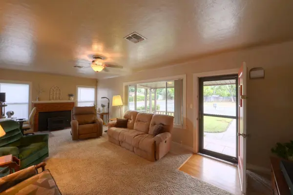 601 N 4th ST, Patterson, CA 95363