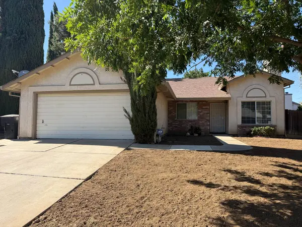 545 Westfield PL