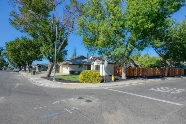 536 Clover AVE, Patterson, CA 95363