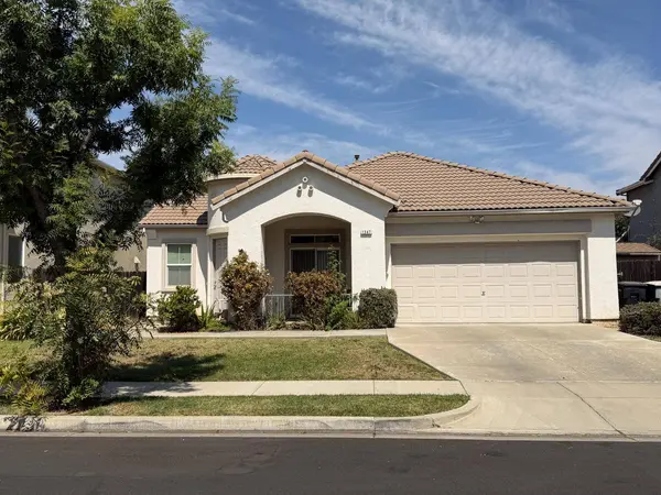 1347 Cliff Swallow DR