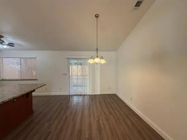 523 Chesterfield DR, Patterson, CA 95363