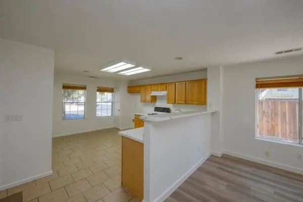 1010 Sparrow Hawk LN, Patterson, CA 95363