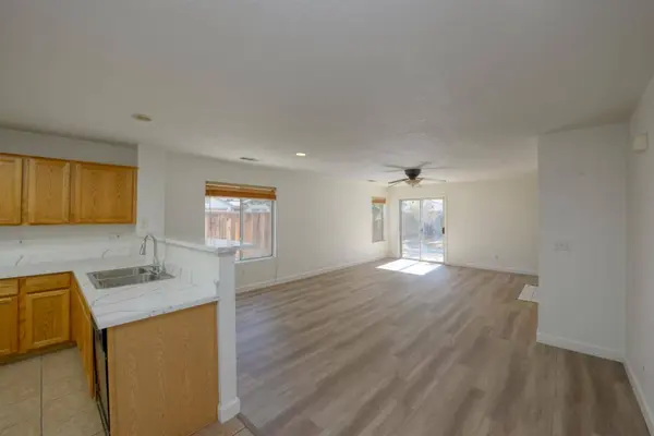 1010 Sparrow Hawk LN, Patterson, CA 95363