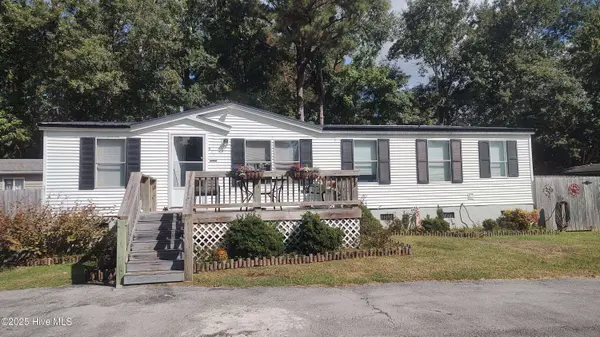 110 Quail Point DR, Hubert, NC 28539