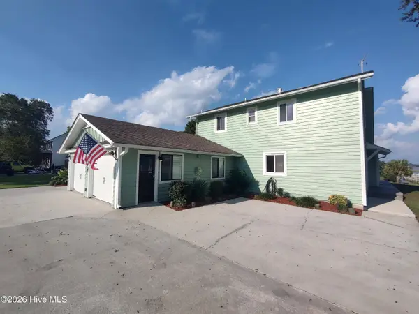 224 River Reach DR, Swansboro, NC 28584