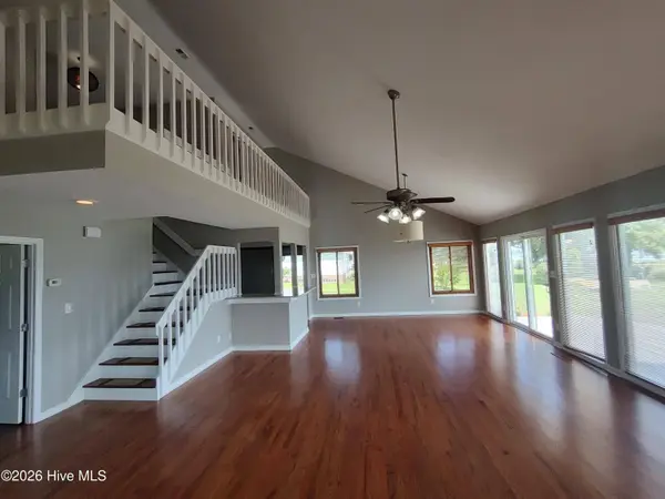 224 River Reach DR, Swansboro, NC 28584