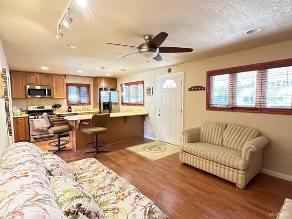 2613 Fountain Avenue, South Lake Tahoe, CA 96150