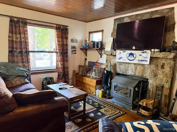 810 Merced Avenue, South Lake Tahoe, CA 96150