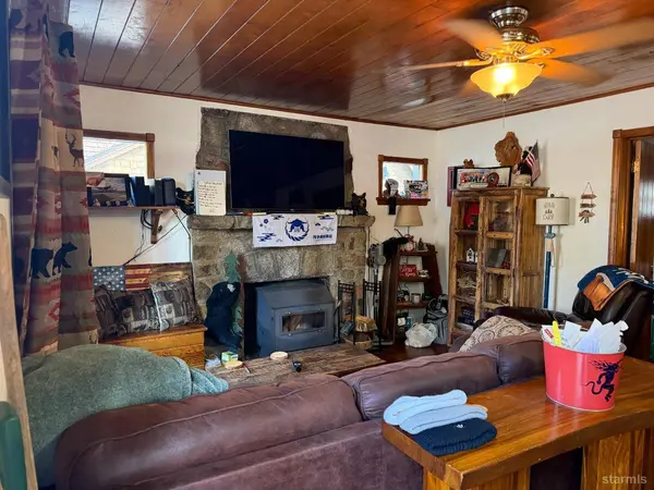 810 Merced Avenue, South Lake Tahoe, CA 96150
