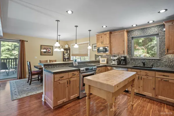 1798 Narragansett Circle, South Lake Tahoe, CA 96150