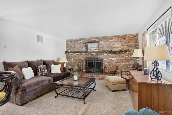 1152 Sonora Avenue, South Lake Tahoe, CA 96150