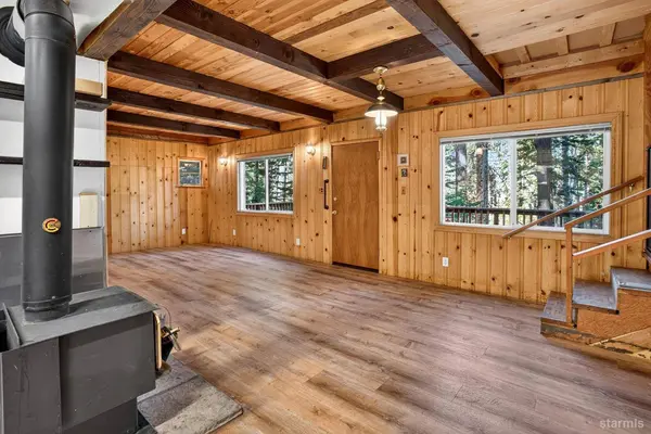 956 Nicoleno Road, South Lake Tahoe, CA 96150